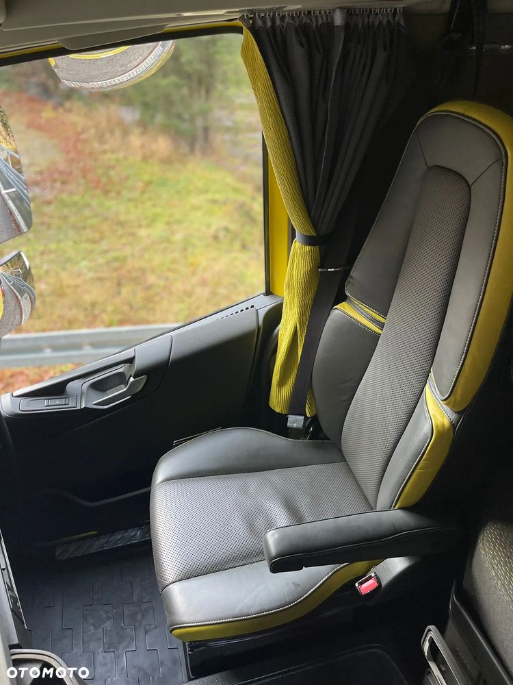 Volvo FH16 650 Zamiana Do Drewna Dłużycy Lasu Kłody - 11