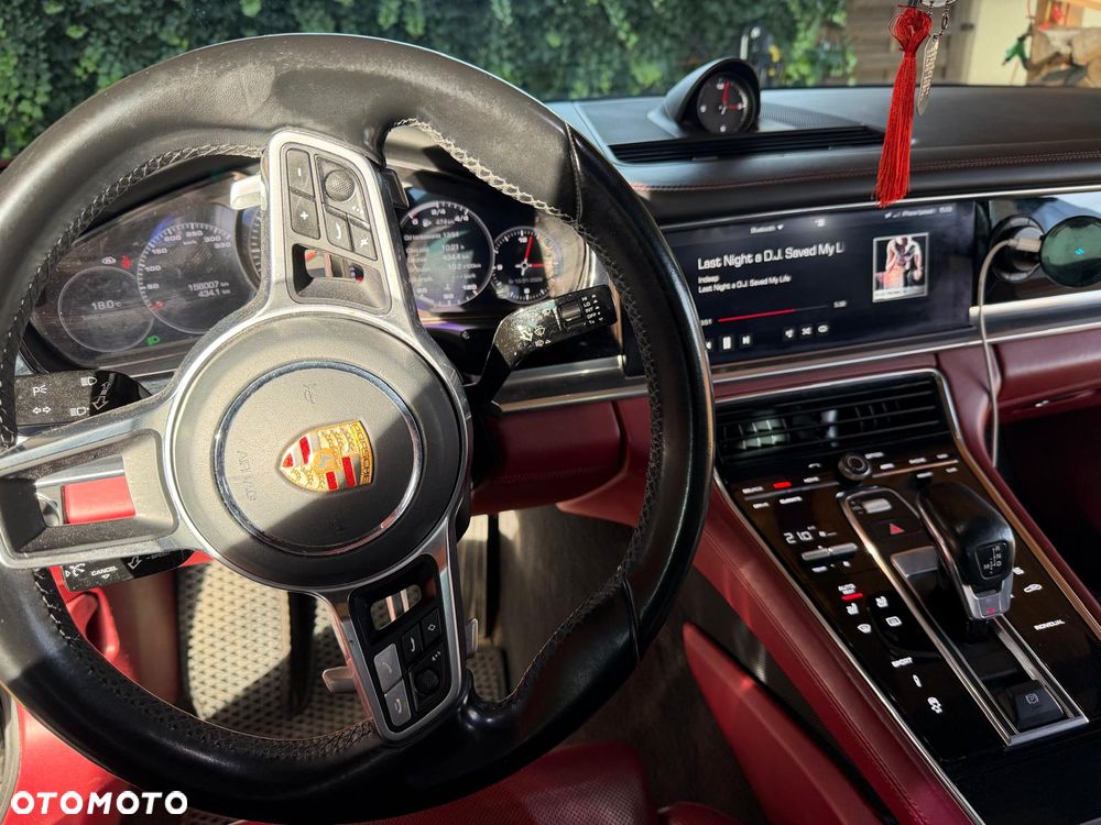 Porsche Panamera - 6
