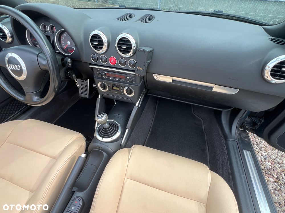 Audi TT Roadster 1.8 T - 20