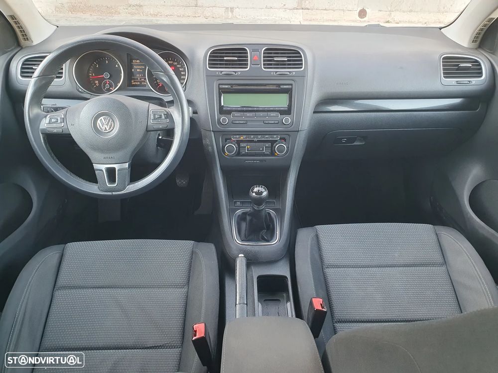 VW Golf 1.6 TDi Confortline - 21