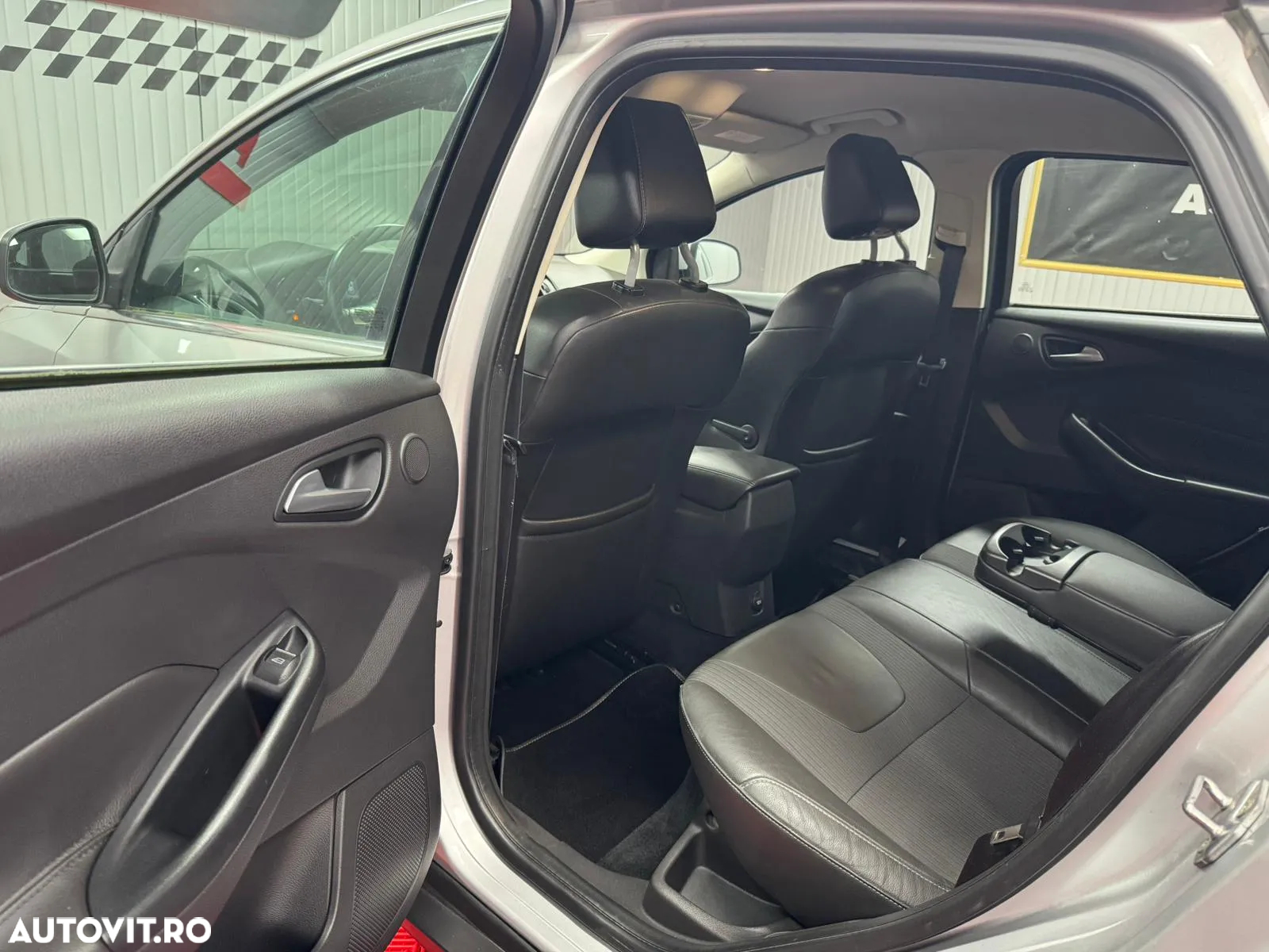 Ford Focus - 14