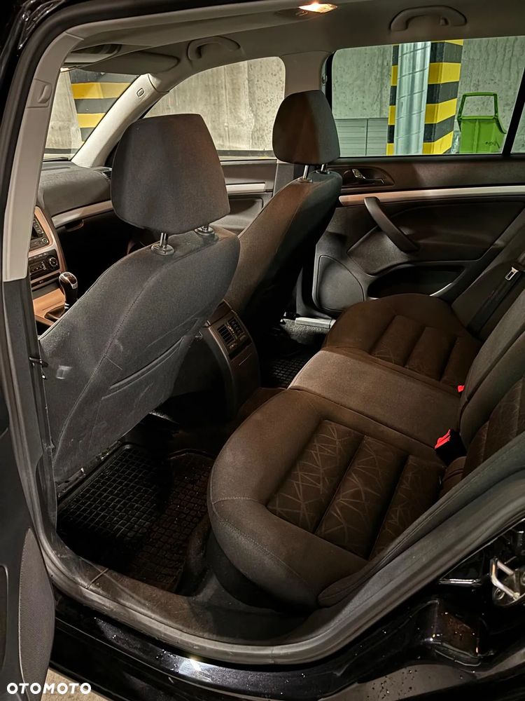 Skoda Octavia Combi 2.0 TDI Ambiente - 5
