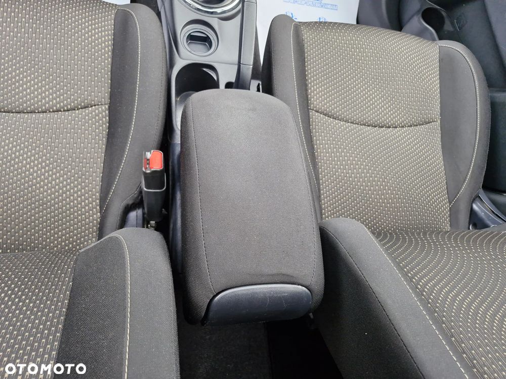 Mitsubishi ASX 1.6 2WD Intense - 32