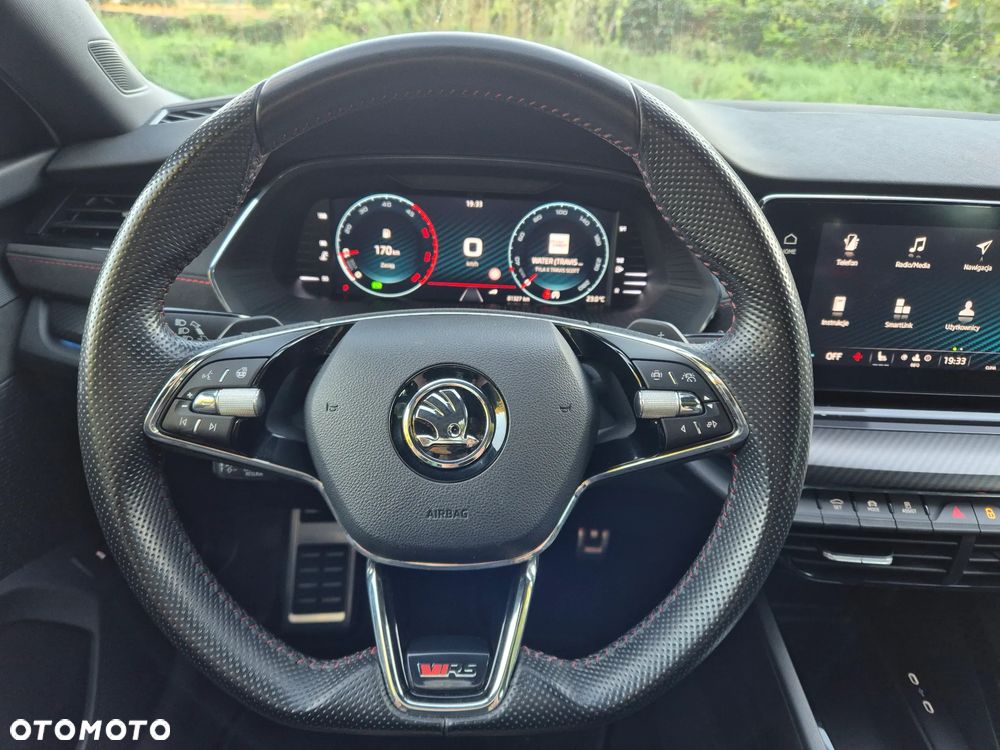 Skoda Octavia Combi 2.0 TDI DSG RS - 23
