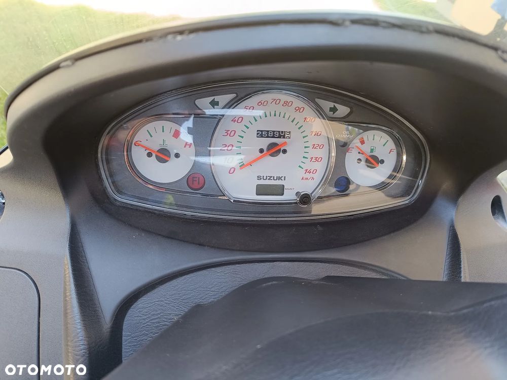 Suzuki Burgman - 7