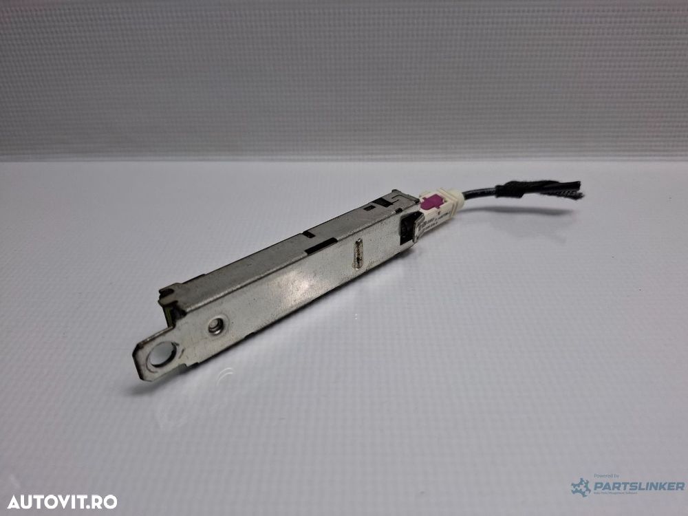 Amplificator antena VOLKSWAGEN JETTA IV 162, 163, AV3, AV2 2009 - > TDI CAYC 5C6035552 - 4