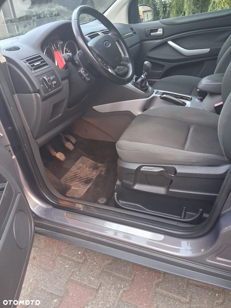 Ford Kuga 2.0 TDCi 2x4 Trend - 18