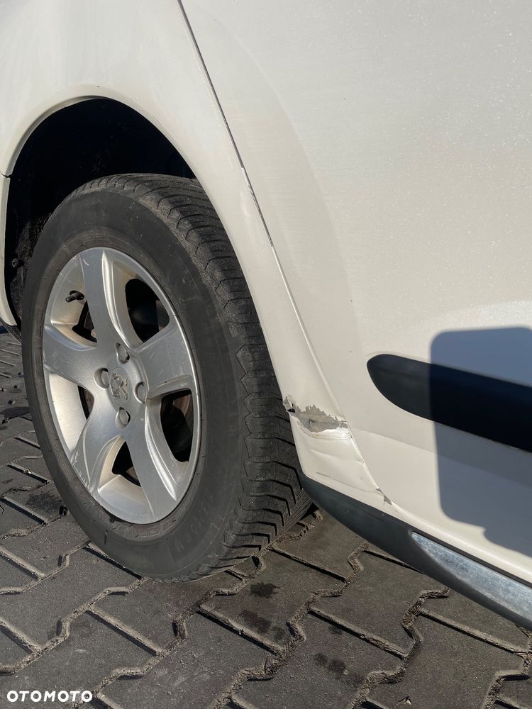 Peugeot 3008 HDi FAP 110 EGS6 Tendance - 21