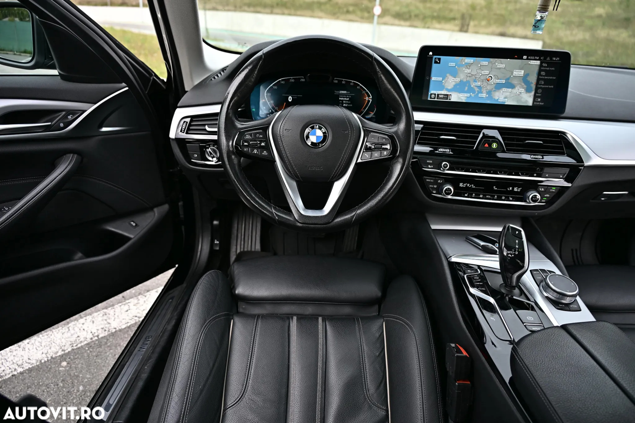 BMW Seria 5 530d xDrive Aut. Luxury Line - 19