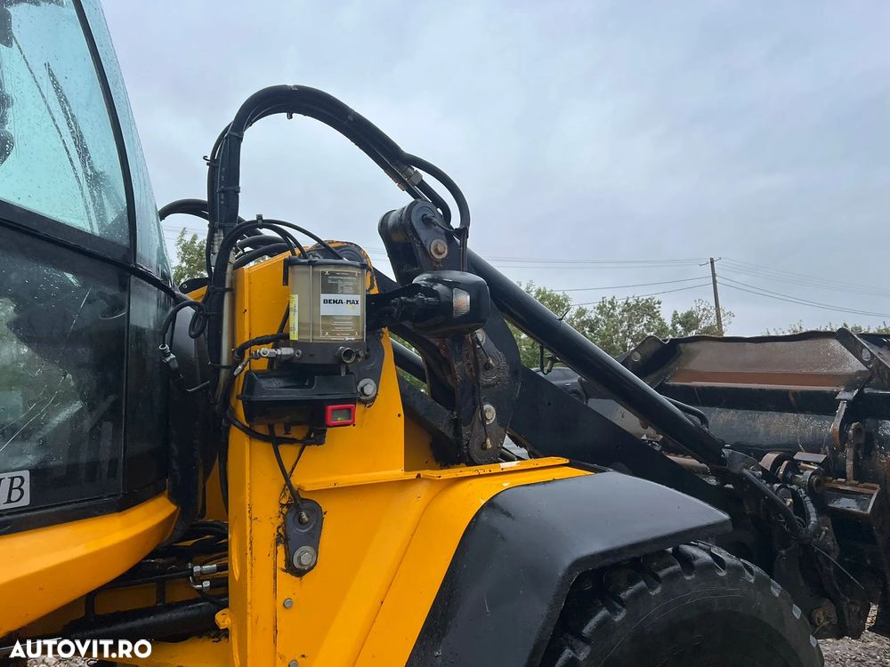 JCB - 10