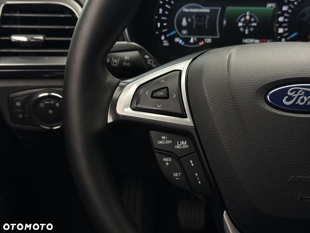Ford Mondeo - 25