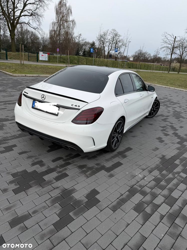 Mercedes-Benz Klasa C AMG 43 4Matic 9G-TRONIC - 34