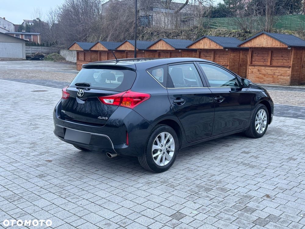 Toyota Auris 1.6 Premium Start - 5