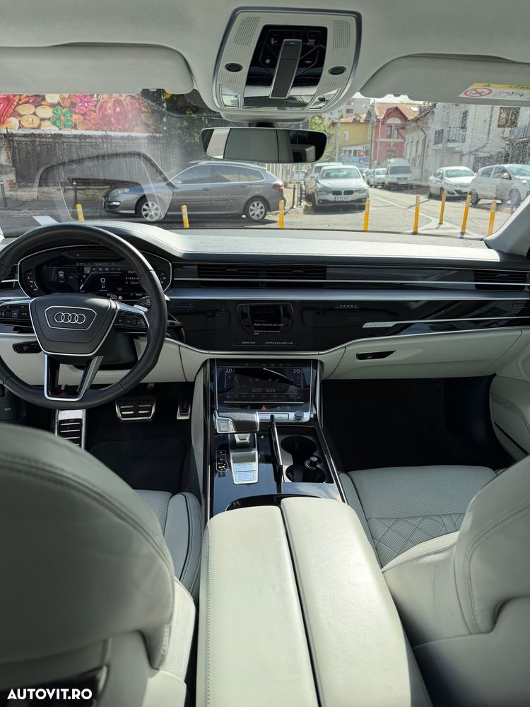 Audi S8 - 7