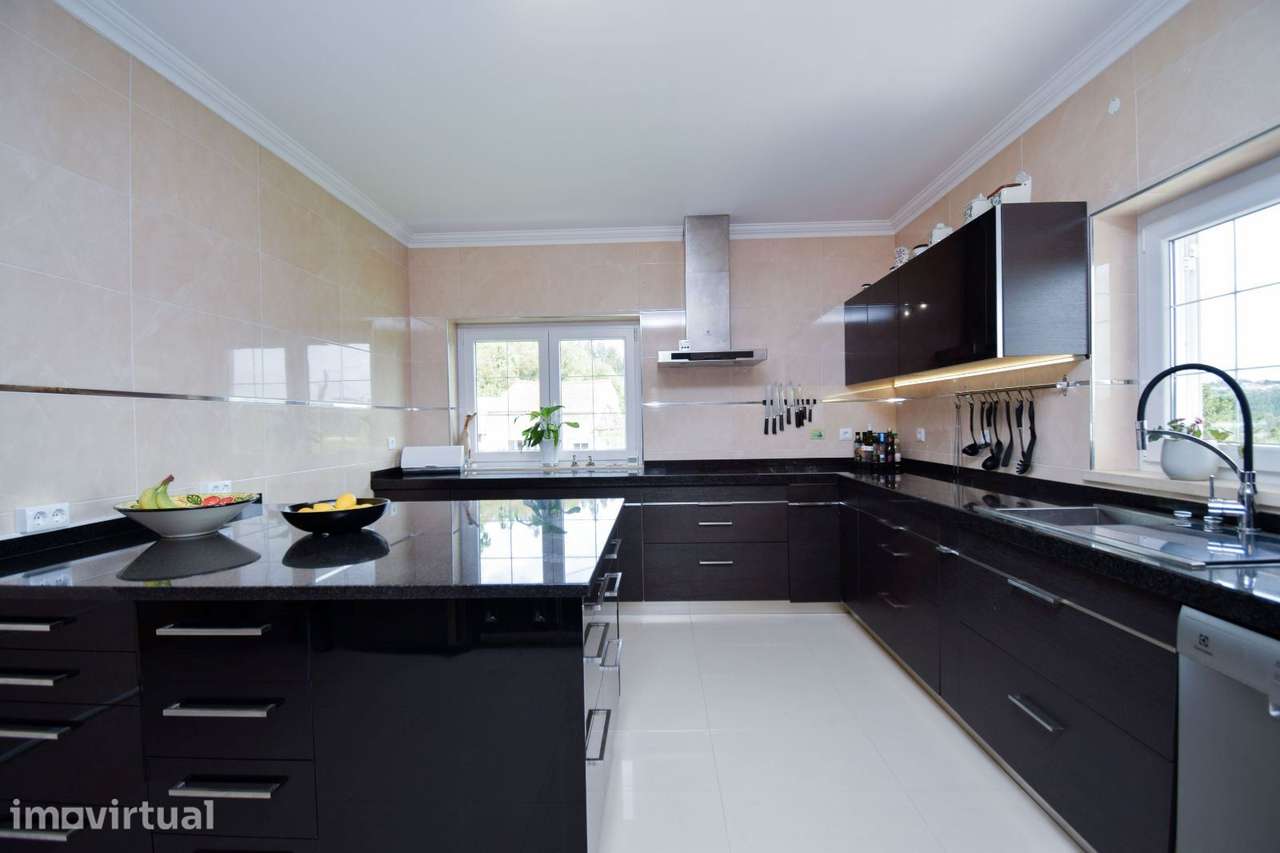 Moradia T5 e terreno de 8.000m2 em Coto, Caldas da Rainha - Grande imagem: 5/29