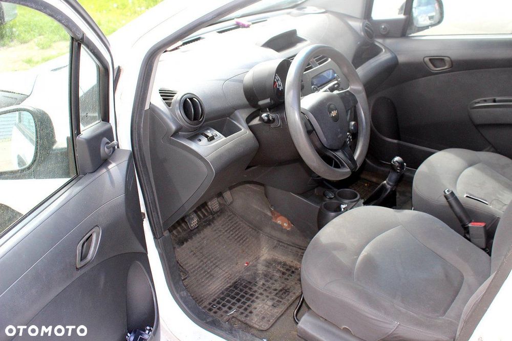 Chevrolet Spark M300 2011 1.0i B10D1 HB5D (MASKA, ZDERZAK, LAMPA, BŁOTNIK, DRZWI, SZYBA, FOTEL) - 6