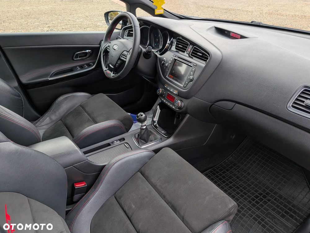 Kia Ceed 1.6 T-GDI GT XL - 36