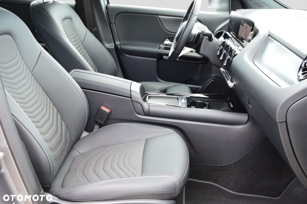 Mercedes-Benz GLA 220 mHEV 4-Matic 8G-DCT - 23