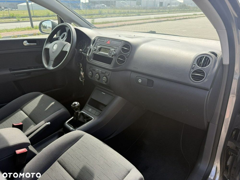 Volkswagen Golf Plus - 10