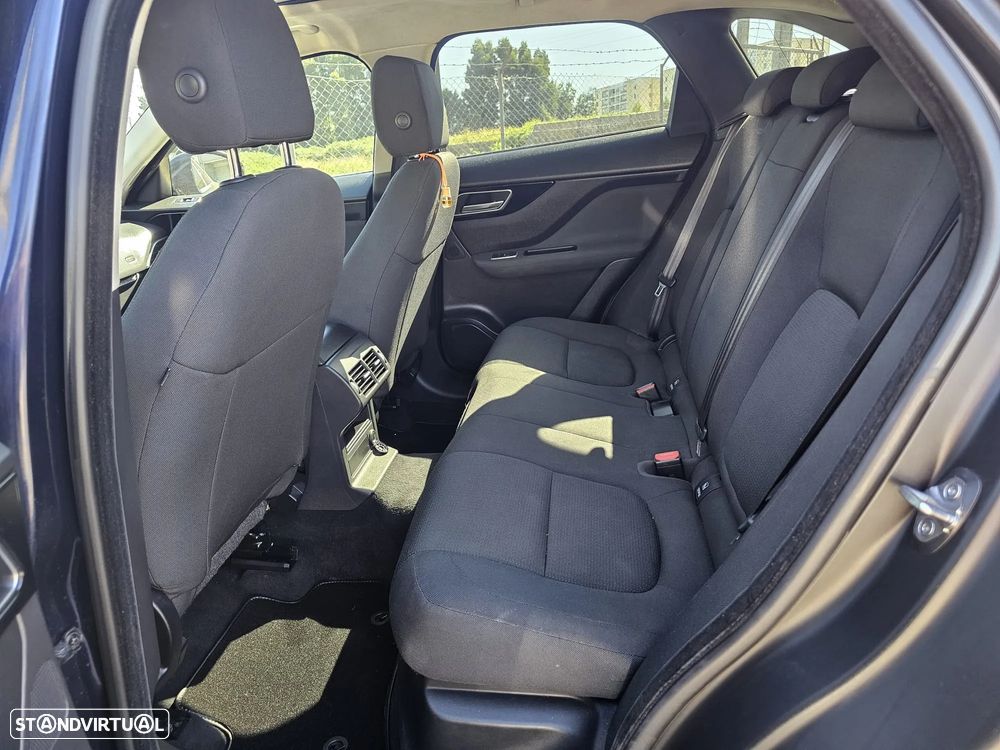Jaguar F-Pace 20d AWD Aut. Prestige - 12