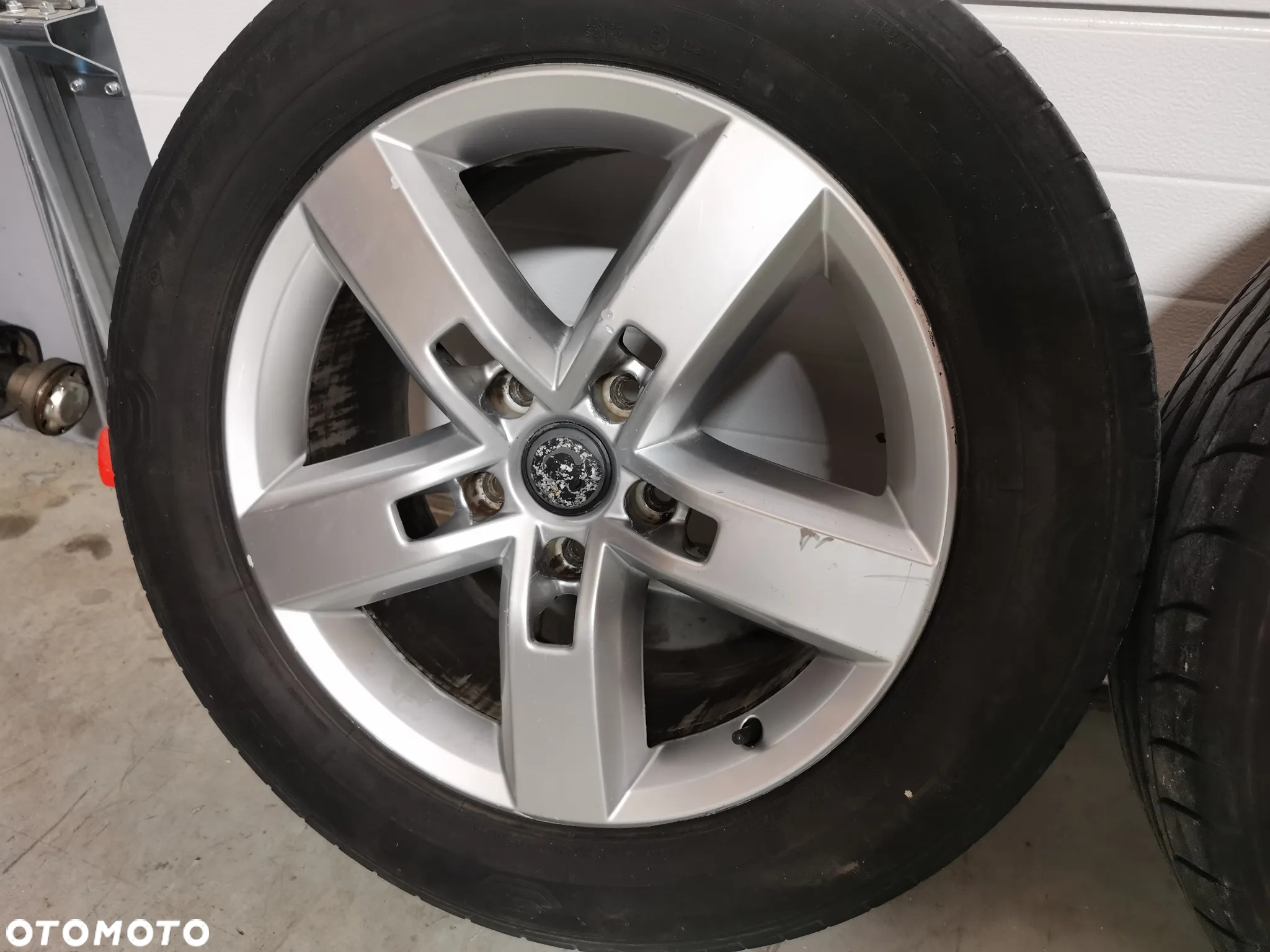 VW TOUAREG 7P FELGI KOLA 5X130 19 255/55 R19 CALY KOMPLET Z OPONAMI 7P6601025D 7P6601025 D - 5