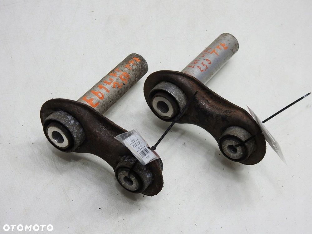 TULEJE WAHACZ ŁĄCZNIK TYŁ TYLNY BMW E61 2.5i - 2