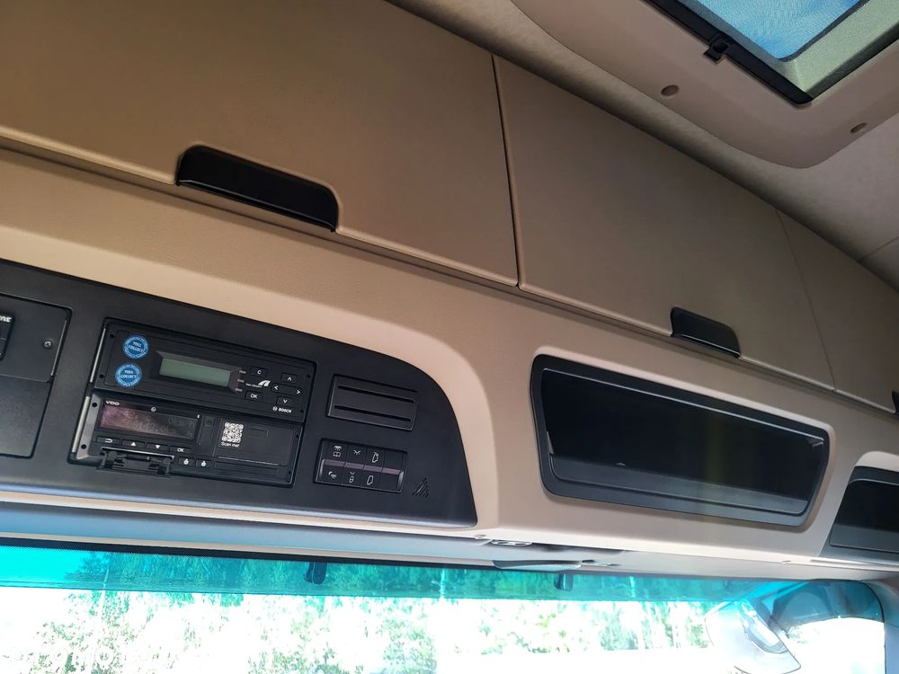 Mercedes-Benz Actros - 11