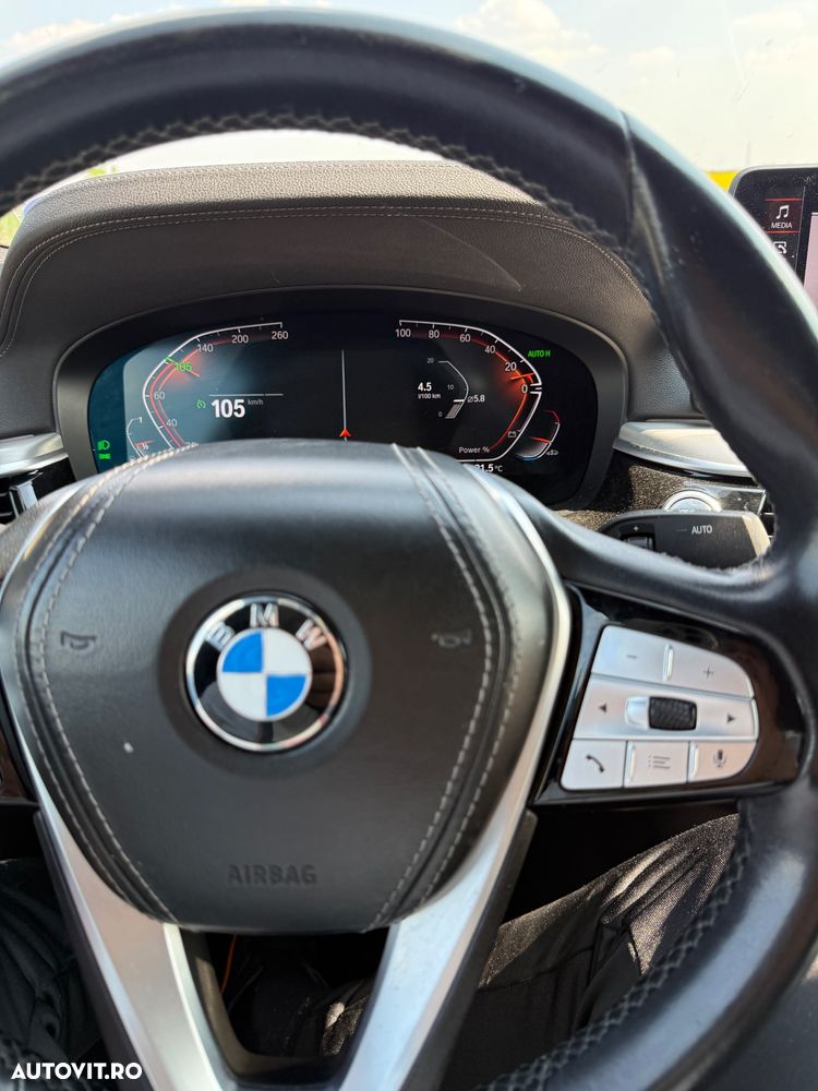 BMW Seria 5 520i AT MHEV - 7