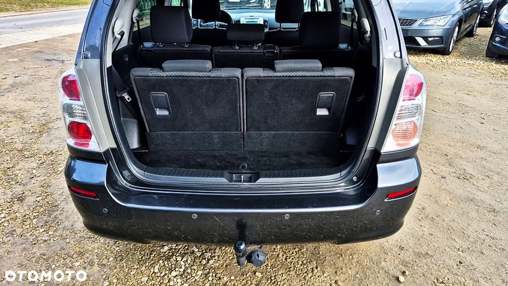 Toyota Corolla Verso 1.8 Premium + 7os - 34
