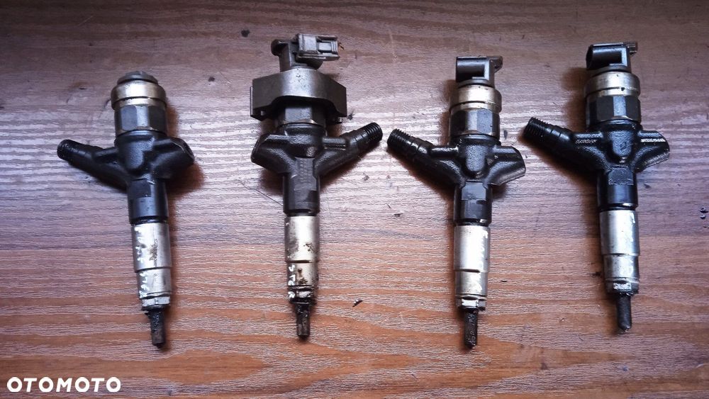 Wtryski wtryskiwacze Subaru Forester III 2.0 D 16613AA030 - 1