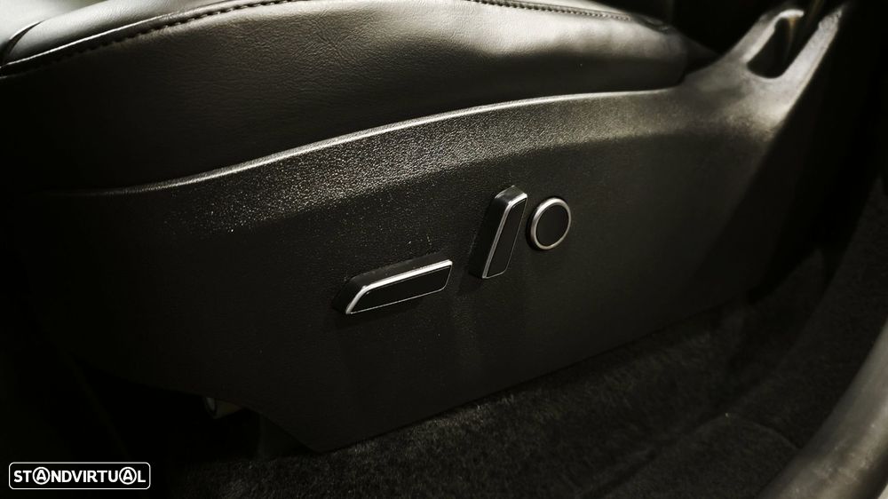 Tesla Model Y Tração Traseira - 12