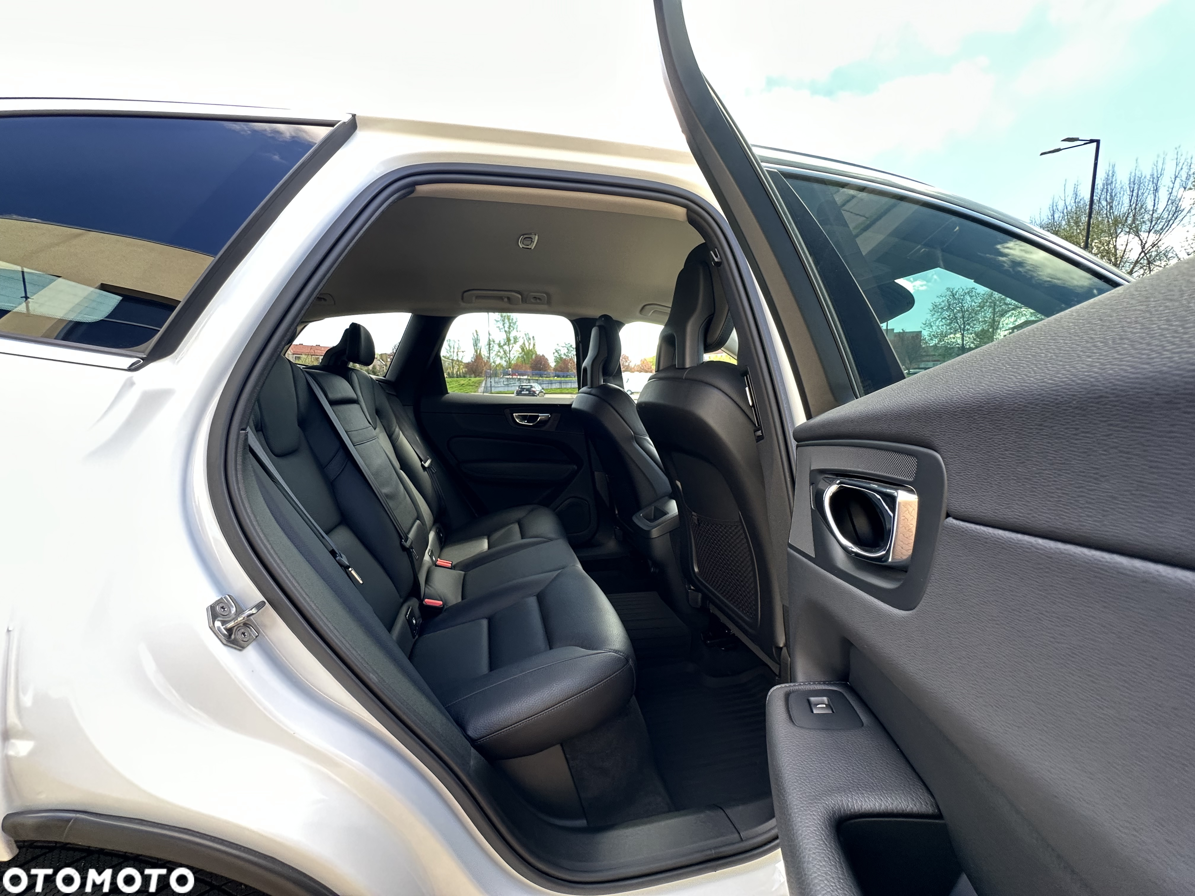 Volvo XC 60 D5 AWD Inscription - 23