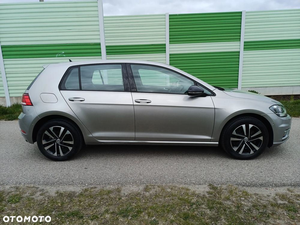 Volkswagen Golf - 2
