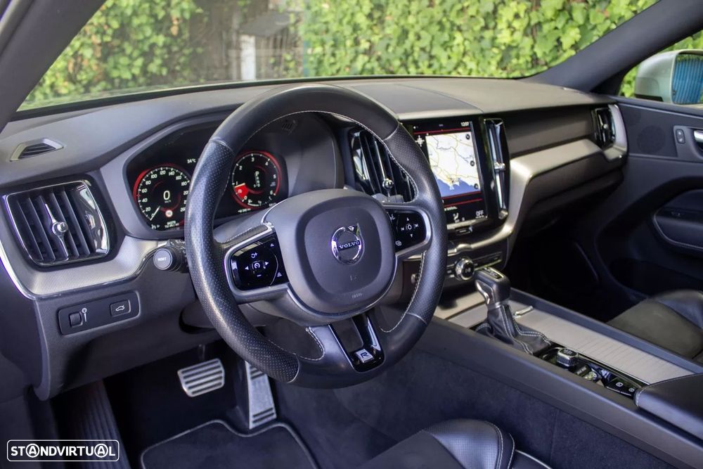 Volvo XC 60 2.0 D4 R-Design Geartronic - 12