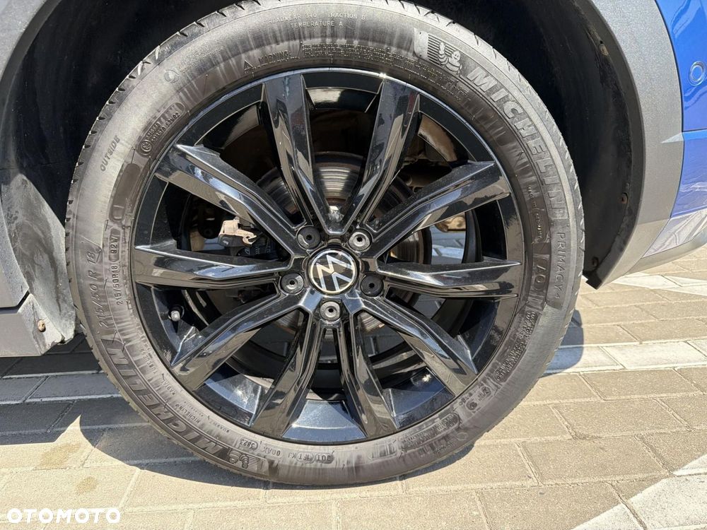 Volkswagen T-Roc - 19