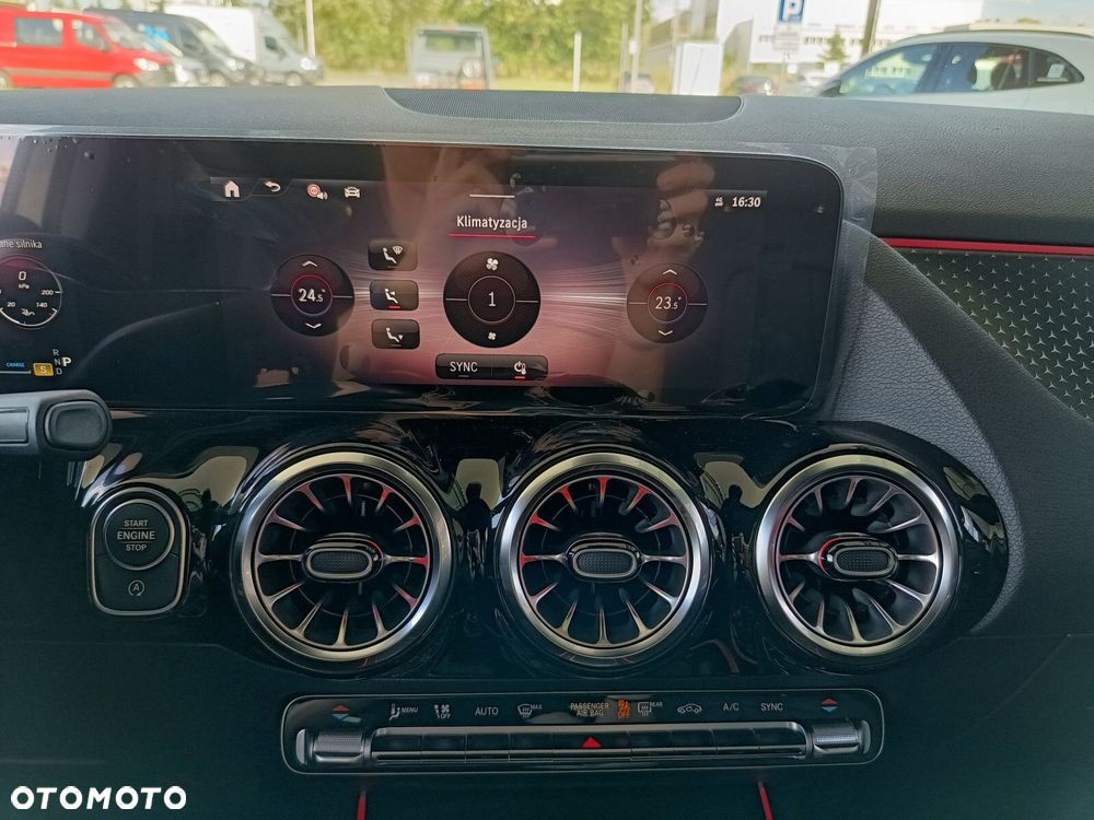 Mercedes-Benz GLA - 35