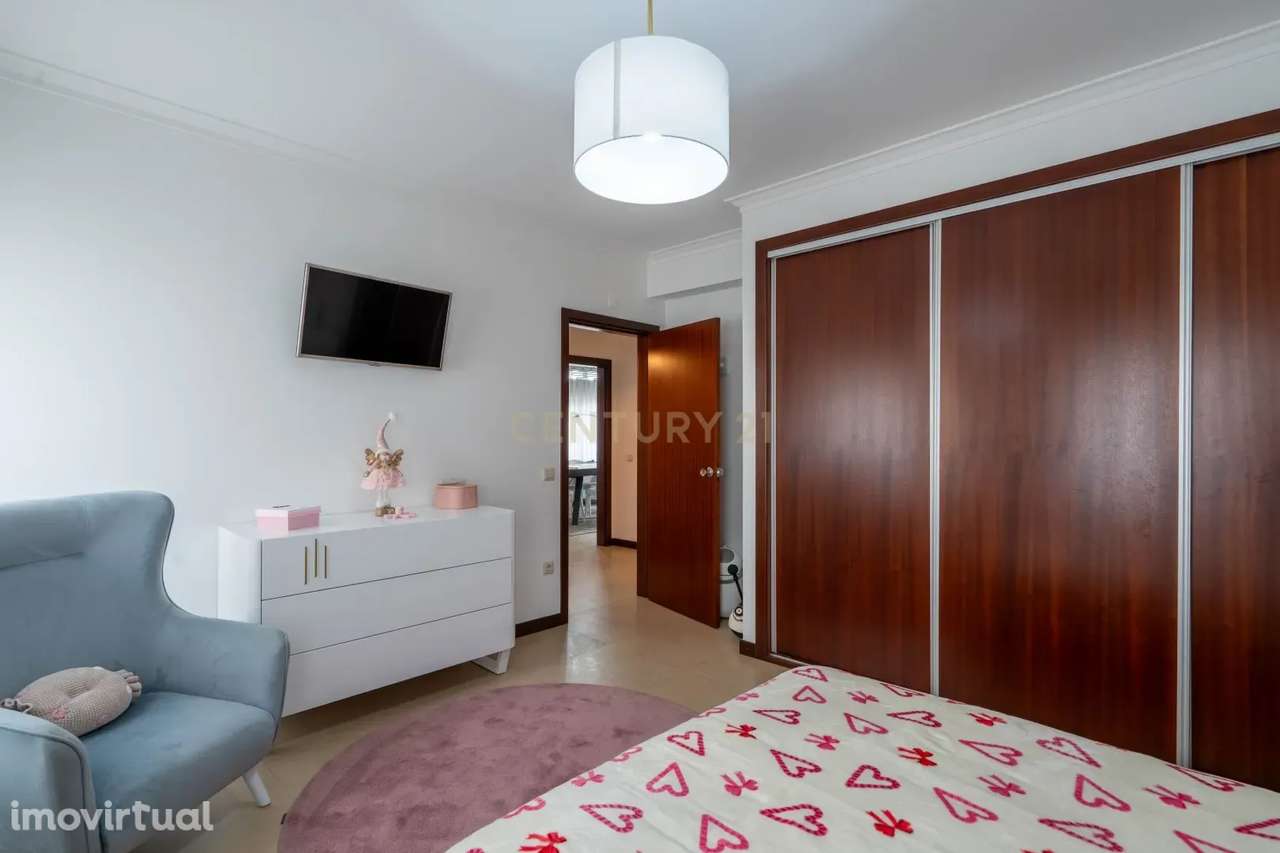 Excelente Moradia T5 no centro da vila - Grande imagem: 5/39