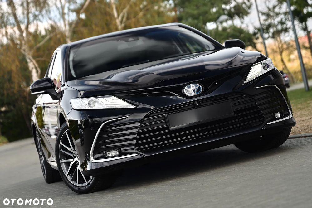 Toyota Camry 2.5 Hybrid Executive CVT - 23