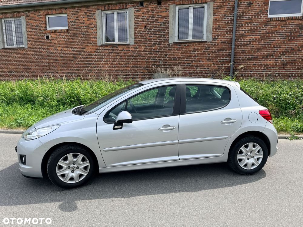 Peugeot 207 - 6