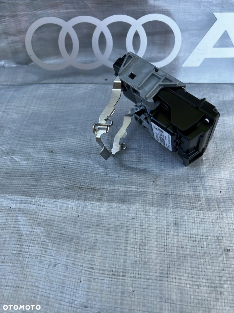 KAMERA ASYSTENT PRZÓD 8W0907217D 8W0907217B A4 B9 W - 2