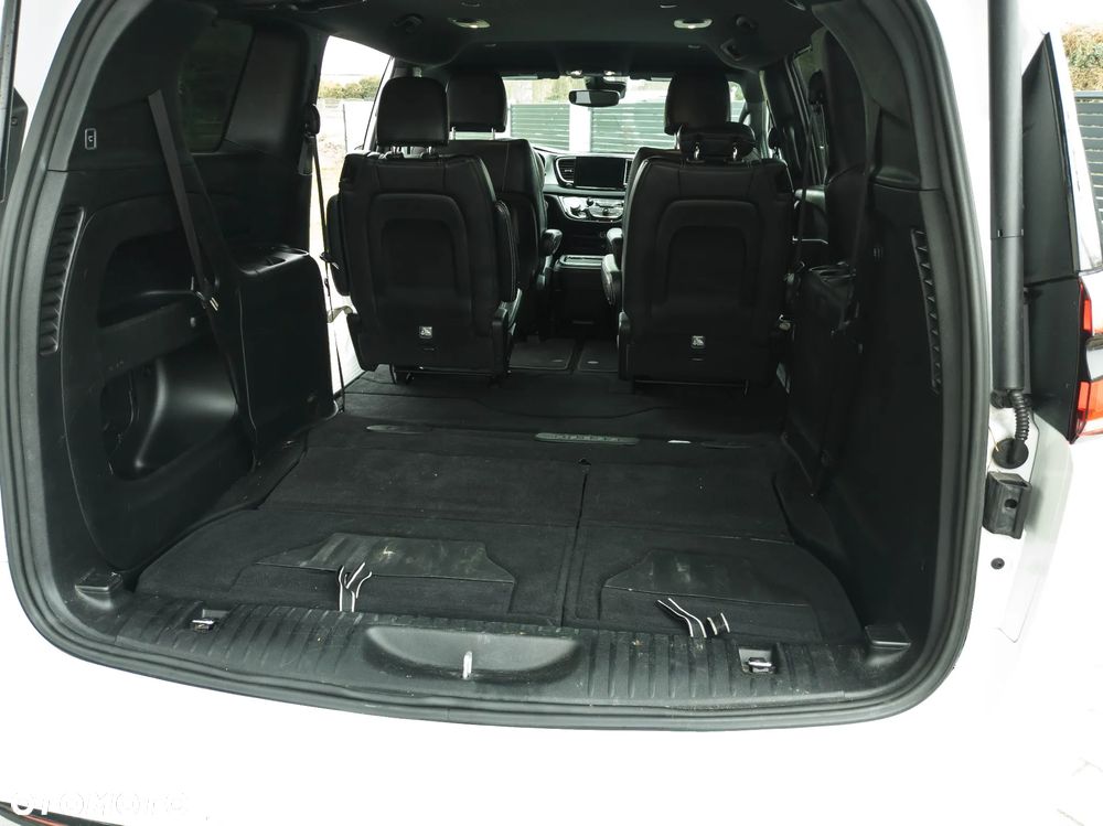 Chrysler Pacifica - 15