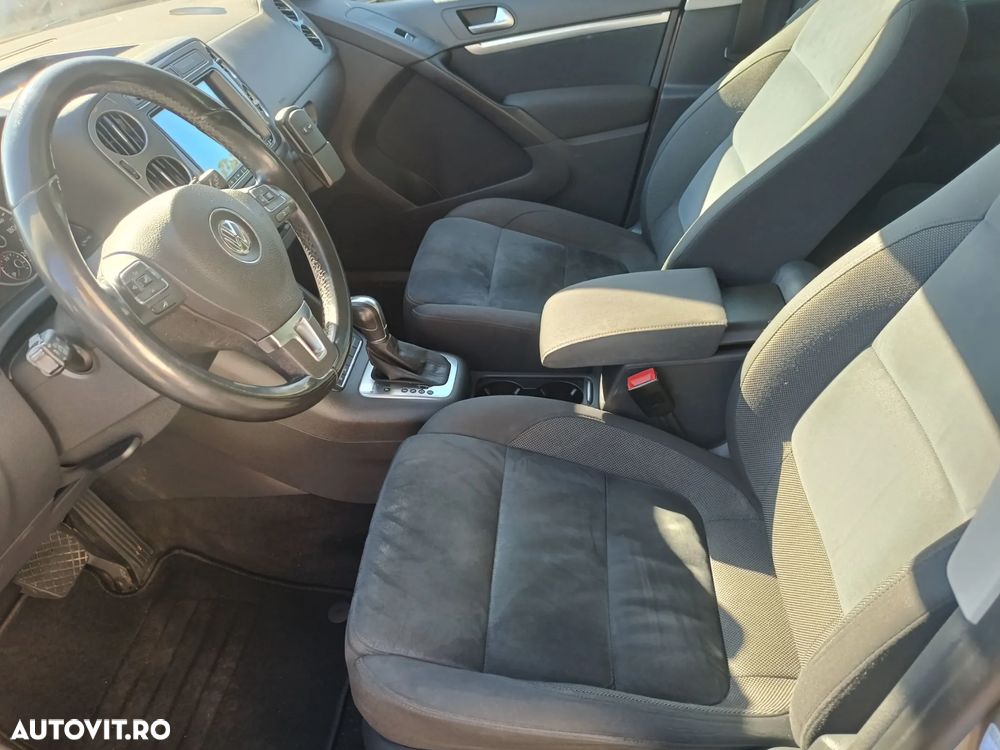 Volkswagen Tiguan - 1