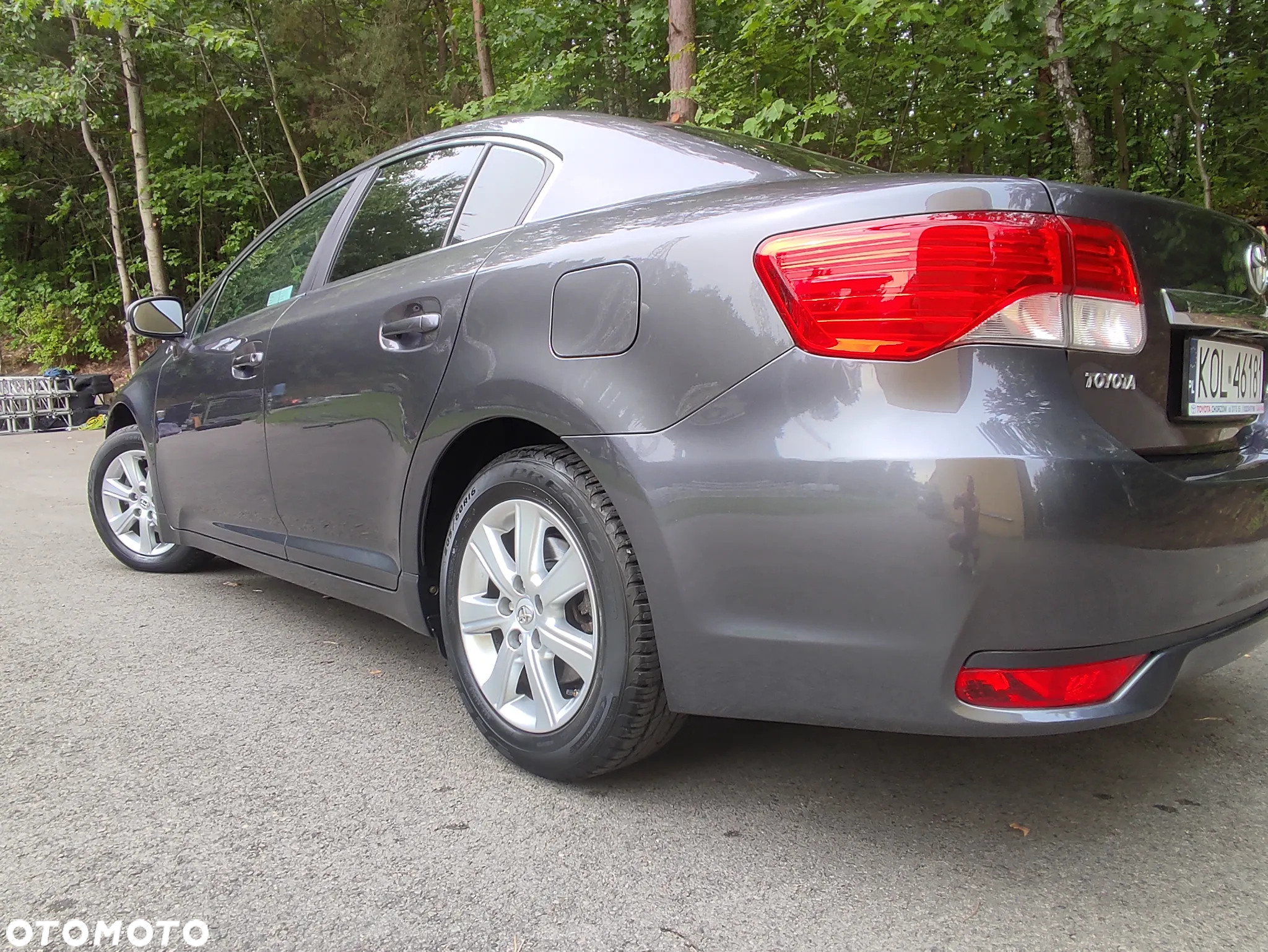 Toyota Avensis 1.8 Premium - 28