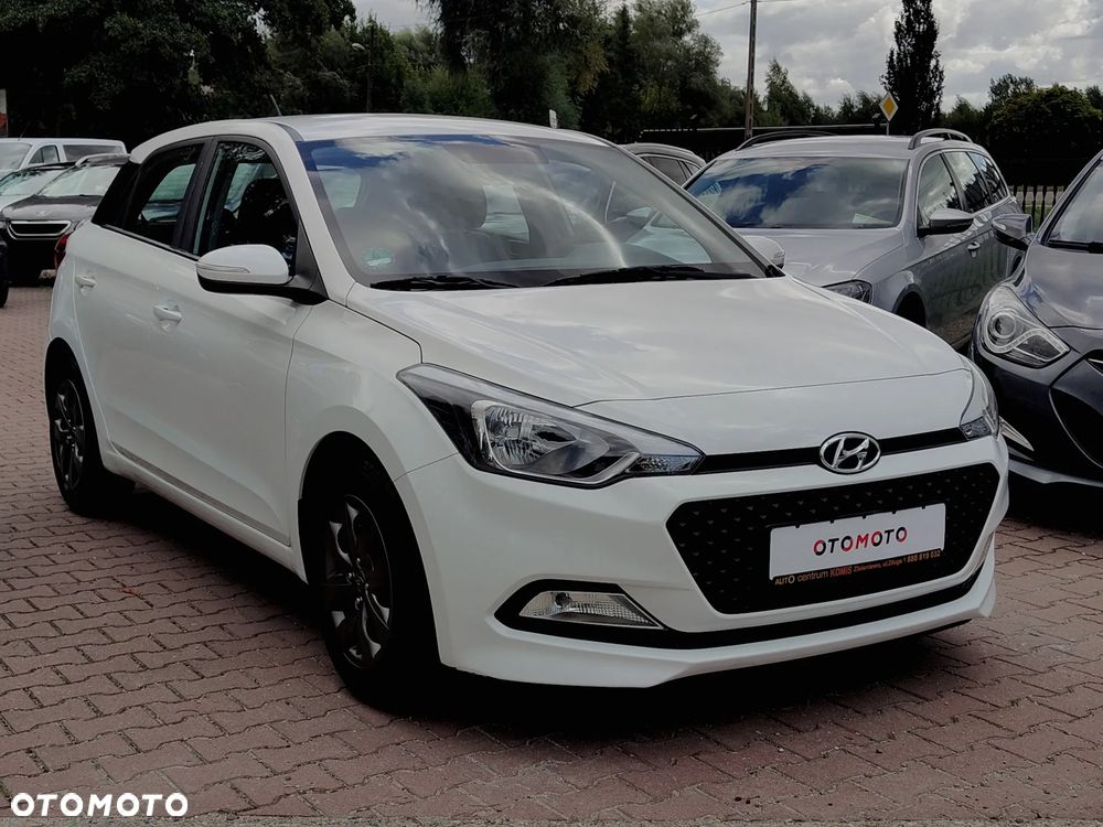 Hyundai i20 blue 1.2 - 3