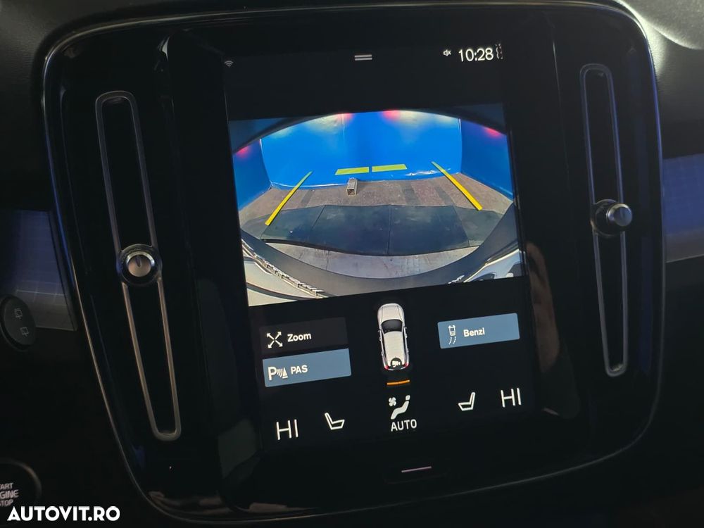 Volvo XC 40 T3 AT8 Momentum Pro - 17