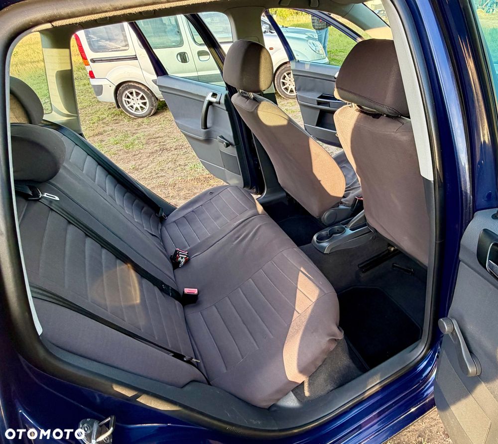 Volkswagen Polo - 11