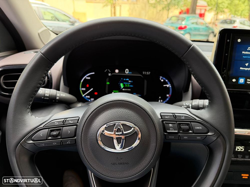 Toyota Yaris Cross 1.5 HDF Luxury - 16