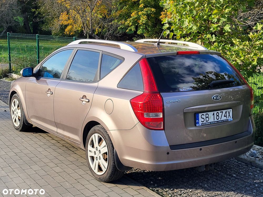Kia Ceed Cee'd 1.6 Comfort + - 2