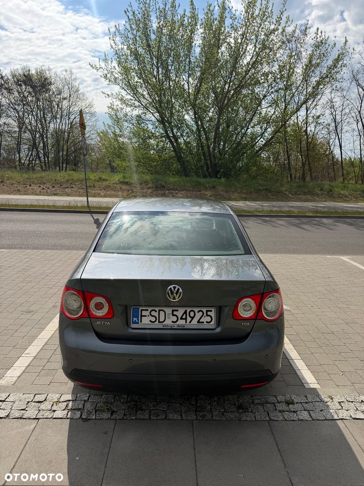 Volkswagen Jetta 1.9 TDI DPF Comfortline - 15