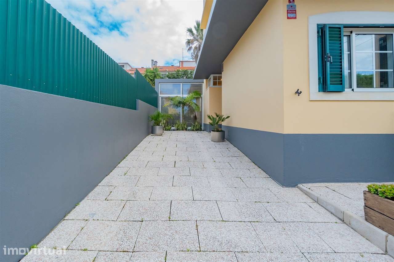 Moradia T4 com Piscina Aquecida | Próxima da TASIS e do Colégio Americ - Grande imagem: 3/41